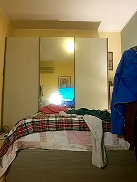 Snapshot of KalendaXL chatting on 12/03/25, 06:28 KalendaXL online show from 12/03/25, 06:28