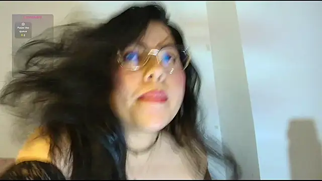 Snapshot of kute_jess chatting on 10/07/25, 03:25 kute jess online show from 10/07/25, 03:25