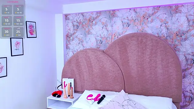 RavenGloomy online show from 11/17/25, 07:41