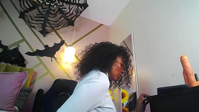 Snapshot of brendaliive chatting on 10/09/25, 07:45 brendaliive online show from 10/09/25, 07:45