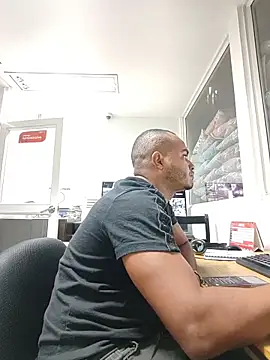 SanChacal5694 online show from 04/07/26, 10:42