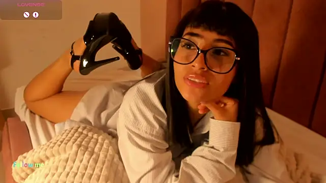 Snapshot of samara_bxx1 chatting on 11/10/25, 05:39 samara bxx1 online show from 11/10/25, 05:39