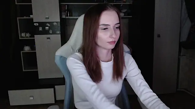 Cutti Crystal online show from 12/04/25, 11:02