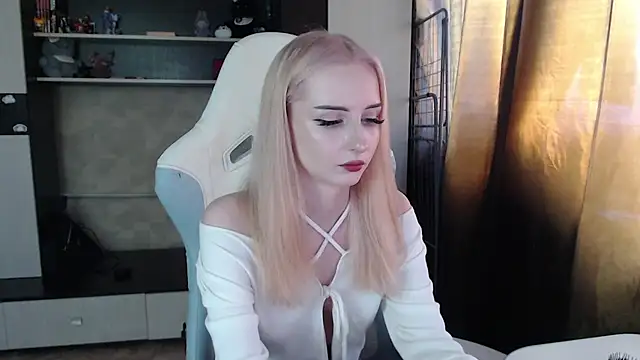 Cutti Crystal online show from 03/30/26, 01:39