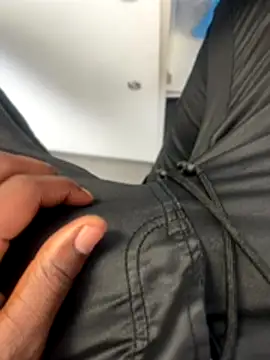 kamo012000 online show from 11/26/25, 08:15