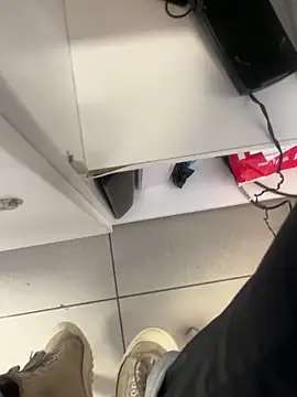 kamo012000 online show from 11/27/25, 01:57