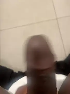 kamo012000 online show from 12/17/25, 11:38