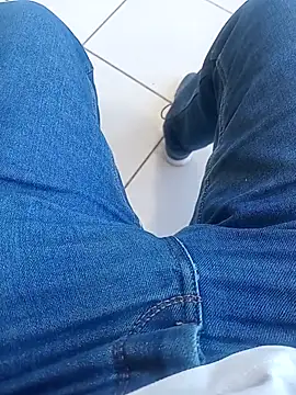 Snapshot of svvagesexyy chatting on 10/23/25, 07:29 svvagesexyy online show from 10/23/25, 07:29