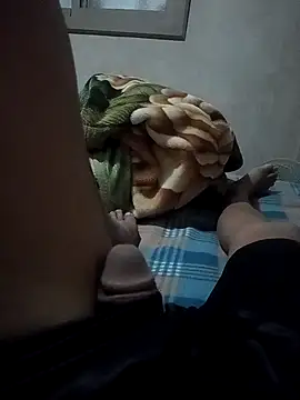 Snapshot of svvagesexyy chatting on 10/24/25, 08:27 svvagesexyy online show from 10/24/25, 08:27