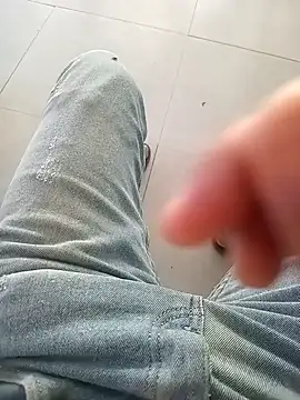 Snapshot of svvagesexyy chatting on 10/26/25, 08:09 svvagesexyy online show from 10/26/25, 08:09