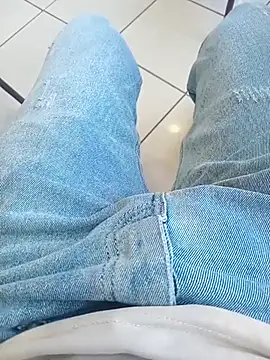 Snapshot of svvagesexyy chatting on 10/29/25, 07:32 svvagesexyy online show from 10/29/25, 07:32