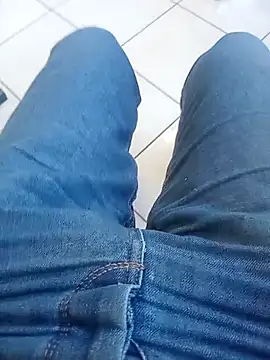 Snapshot of svvagesexyy chatting on 11/12/25, 07:42 svvagesexyy online show from 11/12/25, 07:42