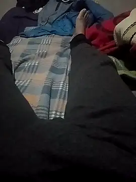 Snapshot of svvagesexyy chatting on 12/15/25, 08:13 svvagesexyy online show from 12/15/25, 08:13