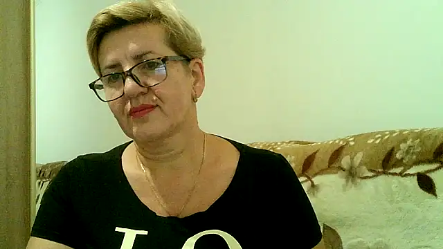 Snapshot of Dana4921 chatting on 10/28/25, 05:59 Dana4921 online show from 10/28/25, 05:59