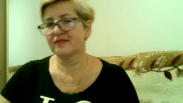 Snapshot of Dana4921 chatting on 11/08/25, 04:18 Dana4921 online show from 11/08/25, 04:18