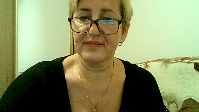 Snapshot of Dana4921 chatting on 11/11/25, 05:57 Dana4921 online show from 11/11/25, 05:57