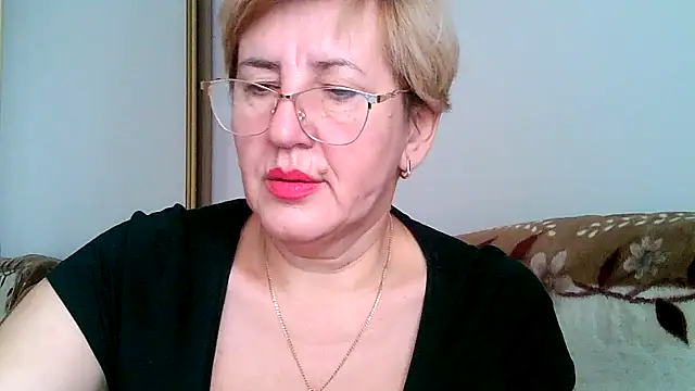Snapshot of Dana4921 chatting on 12/01/25, 11:48 Dana4921 online show from 12/01/25, 11:48