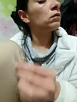 Snapshot of kim_lebanon chatting on 09/10/25, 04:34 kim lebanon online show from 09/10/25, 04:34