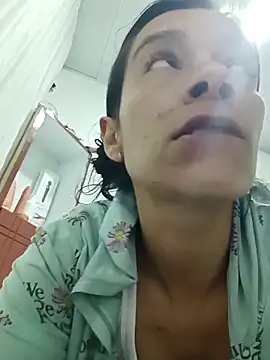 Snapshot of kim_lebanon chatting on 09/17/25, 06:15 kim lebanon online show from 09/17/25, 06:15