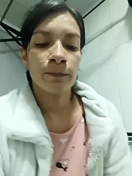 Snapshot of kim_lebanon chatting on 10/01/25, 03:23 kim lebanon online show from 10/01/25, 03:23