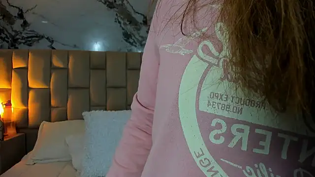 cloesummerr  online show from 03/09/26, 12:53