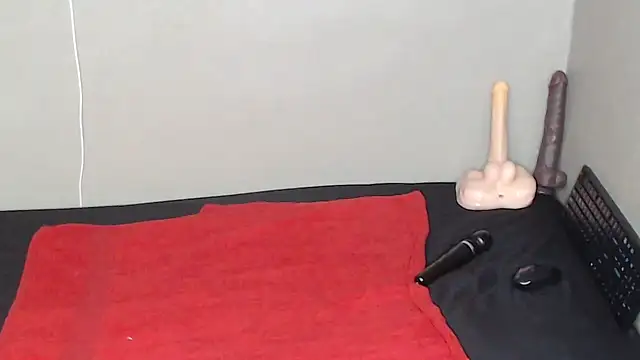 TrishahXo online show from 02/05/26, 03:11