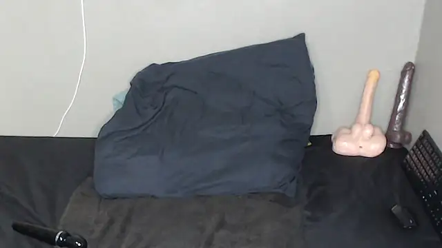 TrishahXo online show from 03/03/26, 08:37