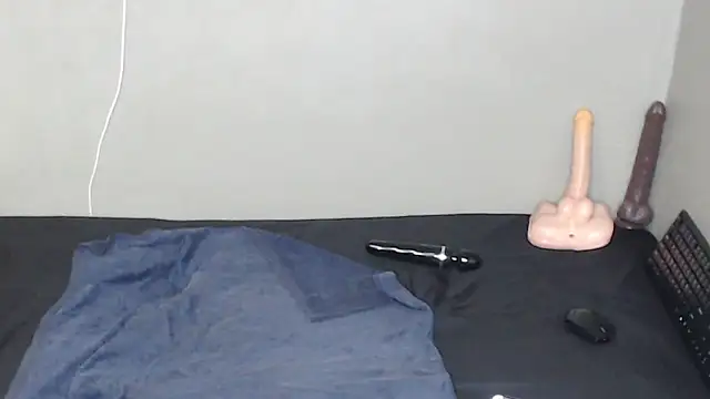 TrishahXo online show from 03/10/26, 04:06