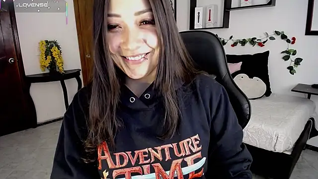 Mia 1120 online show from 11/14/25, 09:57