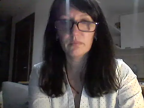 Snapshot of Elena48324 chatting on 10/31/25, 07:59 Elena48324 online show from 10/31/25, 07:59