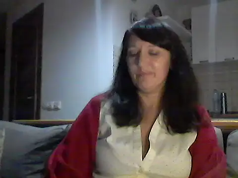 Snapshot of Elena48324 chatting on 11/03/25, 06:31 Elena48324 online show from 11/03/25, 06:31