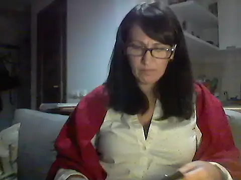 Snapshot of Elena48324 chatting on 11/06/25, 06:53 Elena48324 online show from 11/06/25, 06:53