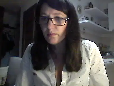 Snapshot of Elena48324 chatting on 11/09/25, 02:15 Elena48324 online show from 11/09/25, 02:15