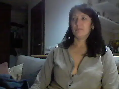 Snapshot of Elena48324 chatting on 12/15/25, 06:12 Elena48324 online show from 12/15/25, 06:12