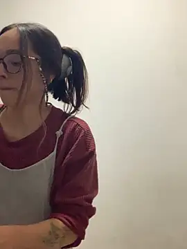 Snapshot of Dafne_Mel chatting on 09/23/25, 12:02 Dafne Mel online show from 09/23/25, 12:02