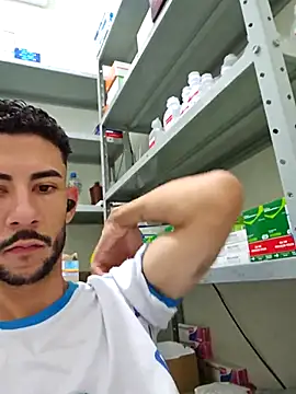 Snapshot of Saraiva2002 chatting on 09/11/25, 11:32 Saraiva2002 online show from 09/11/25, 11:32