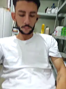 Snapshot of Saraiva2002 chatting on 11/11/25, 01:00 Saraiva2002 online show from 11/11/25, 01:00