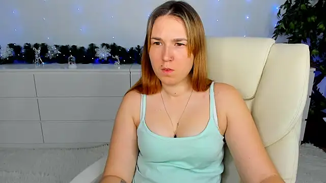 Snapshot of Sofii_darling chatting on 12/21/25, 05:42 Sofii darling online show from 12/21/25, 05:42