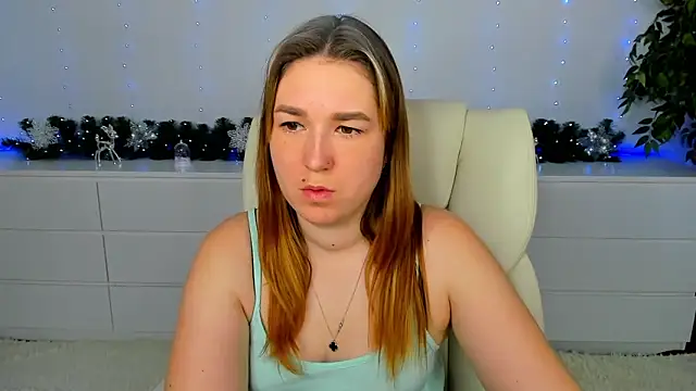 Snapshot of Sofii_darling chatting on 01/06/26, 05:38 Sofii darling online show from 01/06/26, 05:38