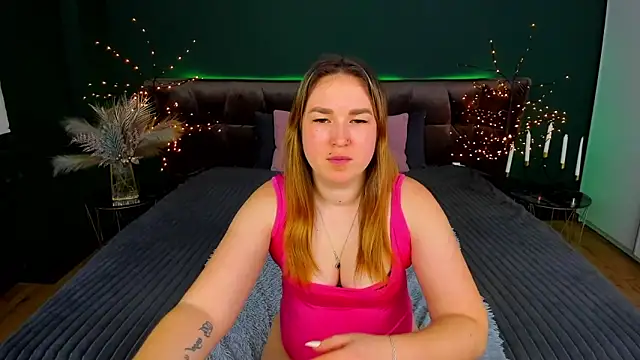 Snapshot of Sofii_darling chatting on 02/12/26, 05:41 Sofii darling online show from 02/12/26, 05:41