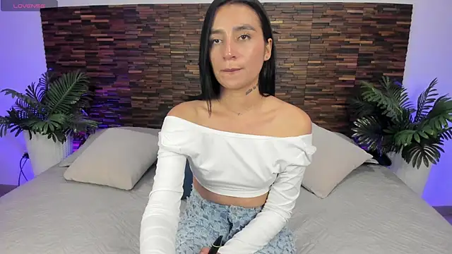 debra win online show from 11/05/25, 03:17