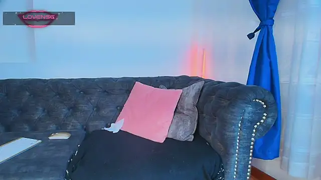 tiana rosse  online show from 03/31/26, 12:05