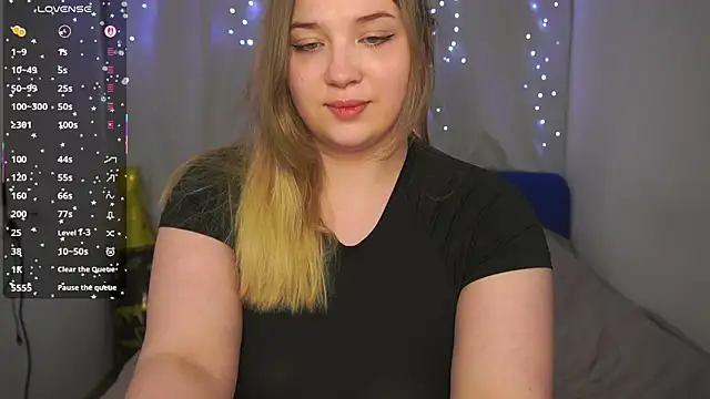 CuteSharloti online show from 04/14/26, 05:19