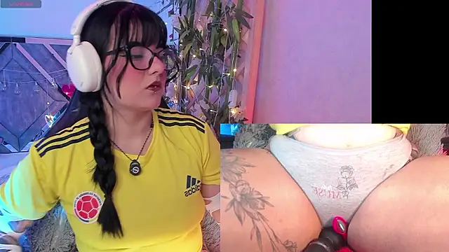 Snapshot of EternaAura chatting on 01/14/26, 01:39 EternaAura online show from 01/14/26, 01:39