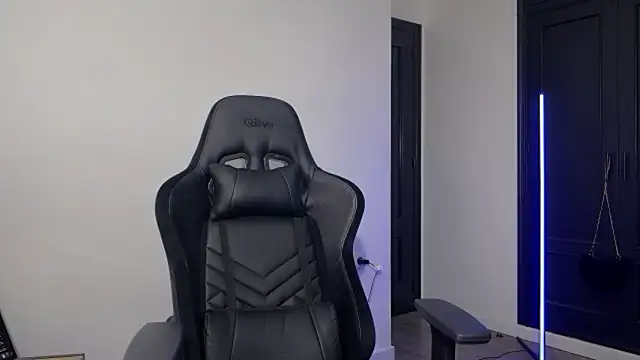 s meow online show from 10/28/25, 12:58