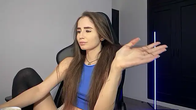 s meow online show from 10/31/25, 11:06