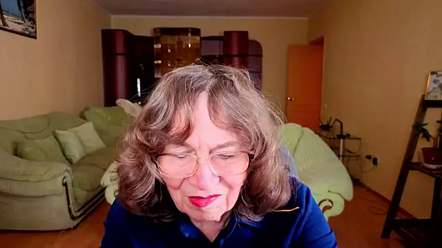 Snapshot of Betty_Brick chatting on 12/03/25, 05:37 Betty Brick online show from 12/03/25, 05:37