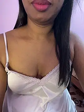 Snapshot of tamil_Aarathi chatting on 02/04/26, 05:52 tamil Aarathi online show from 02/04/26, 05:52