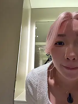 Snapshot of winter11 chatting on 10/03/25, 08:22 winter11 online show from 10/03/25, 08:22