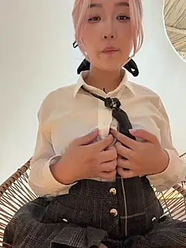 Snapshot of winter11 chatting on 10/05/25, 01:59 winter11 online show from 10/05/25, 01:59